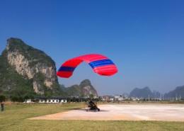 燕莎热气球滑翔伞飞行