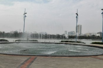 滨湖广场