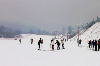 当阳峪滑雪场