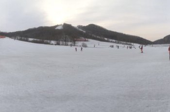 吉华长寿山滑雪场