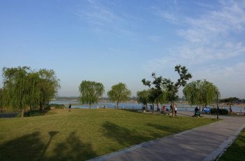 青云湖游乐园
