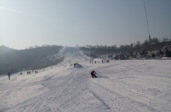 徂徕山滑雪场