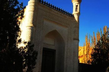 穆罕默德&#183;喀什噶里墓