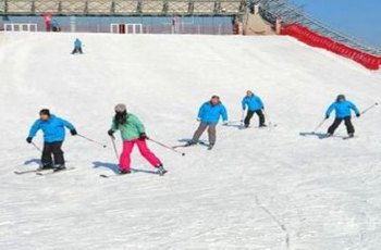 温都水城爱斯诺滑雪场